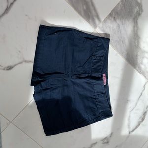 Vineyard vines navy shorts